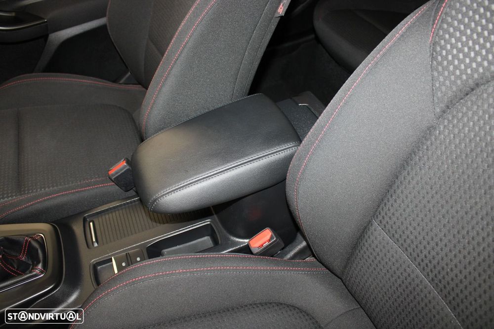 Ford Focus 1.0 EcoBoost MHEV ST-Line - 24