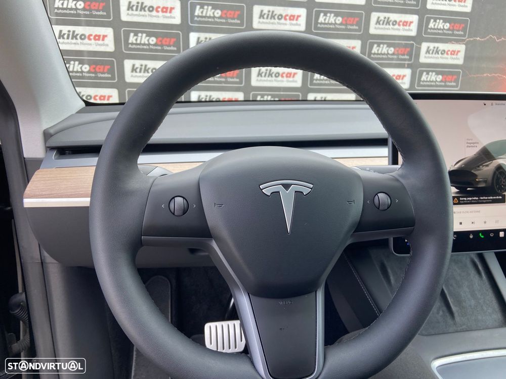 Tesla Model Y Performance Dual Motor AWD - 15