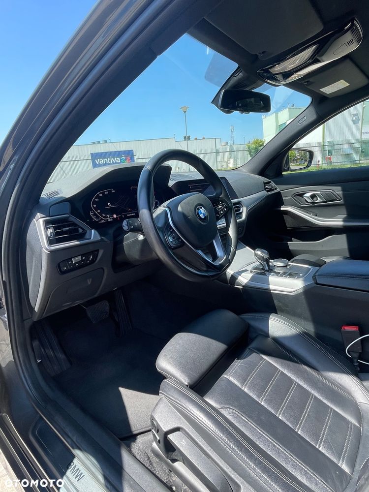 BMW Seria 3 330e Advantage - 9