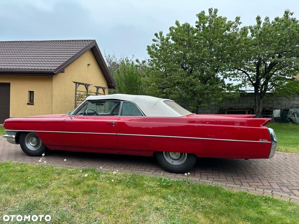 Cadillac Deville - 4