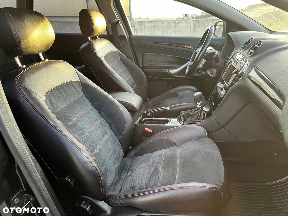 Ford Mondeo 2.5 Titanium S - 15