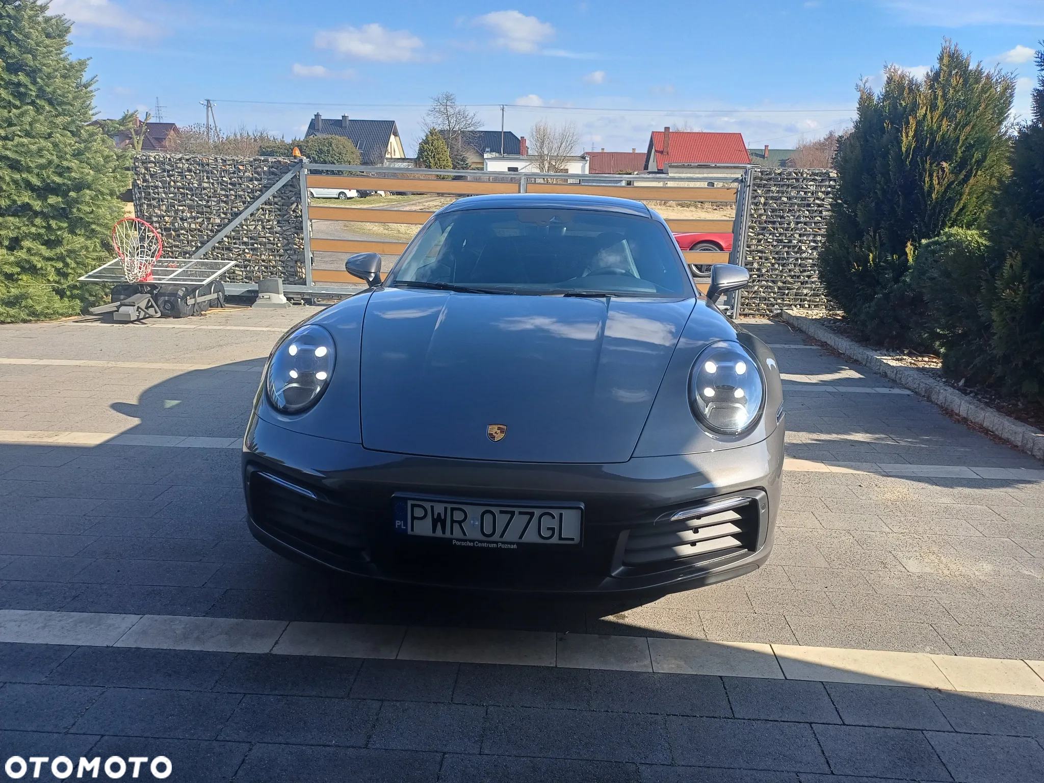 Porsche 911 Carrera 4 - 15