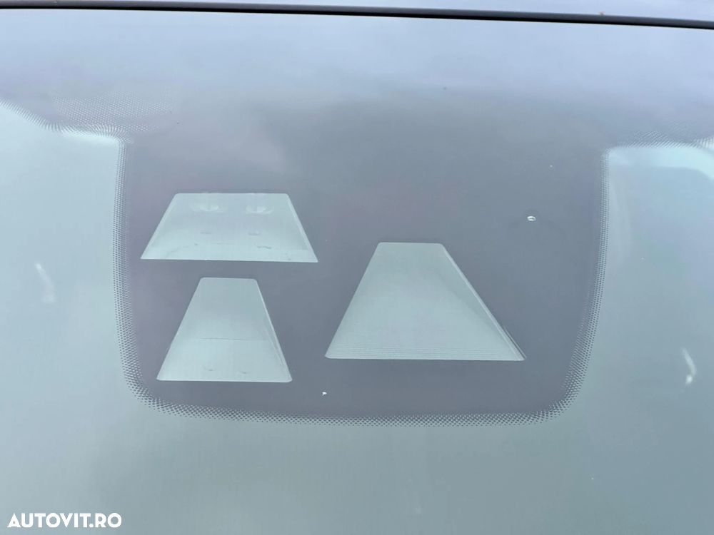 Ford Focus 1.5 EcoBlue Start-Stopp-System TITANIUM - 14