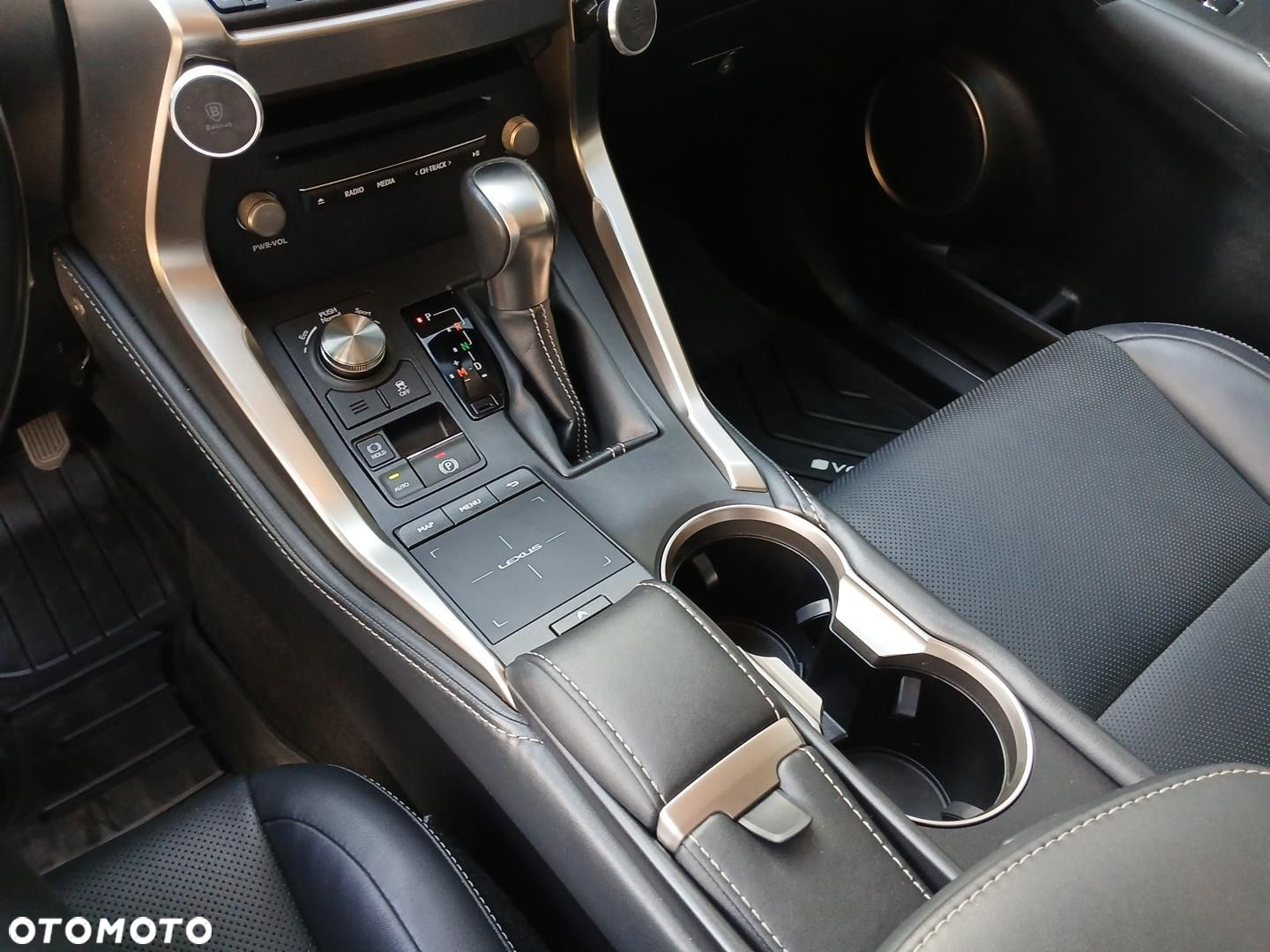 Lexus NX - 22