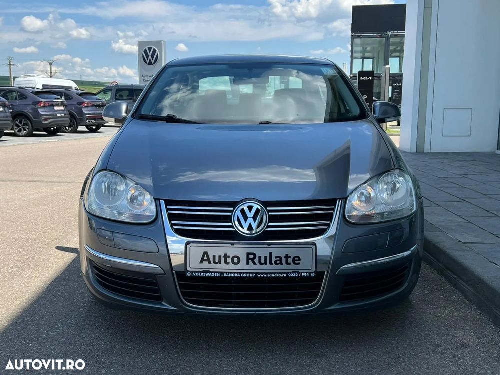 Volkswagen Jetta 1.6 Comfortline - 9