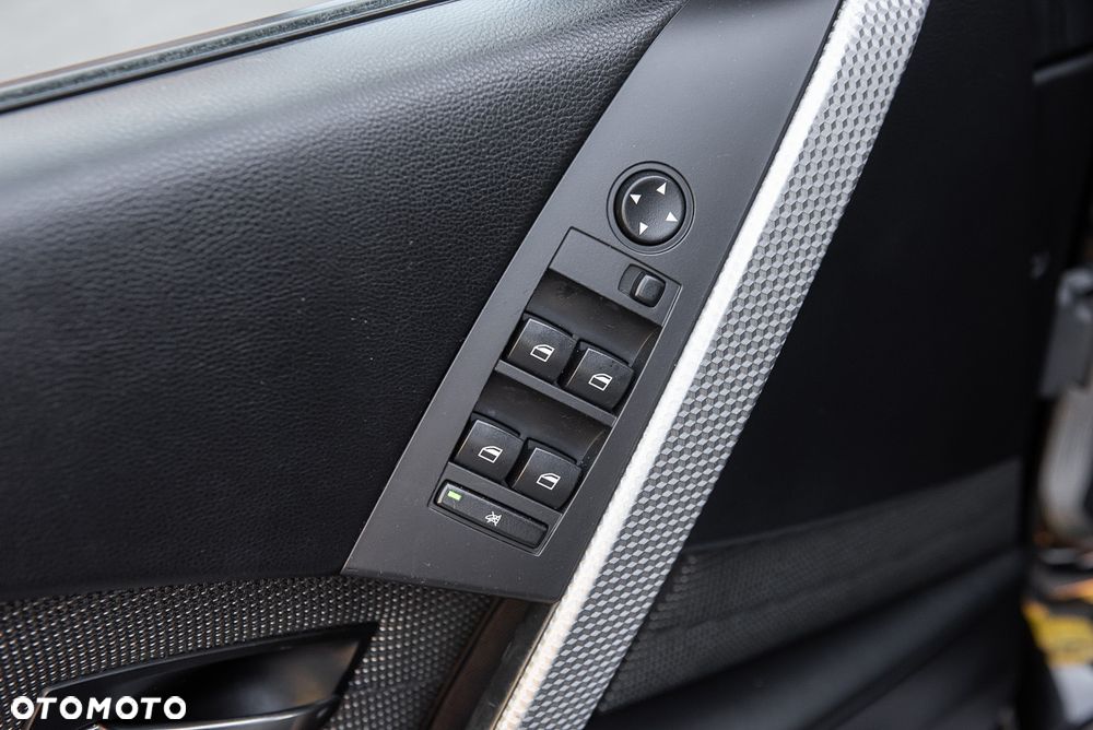 BMW Seria 5 523i - 15