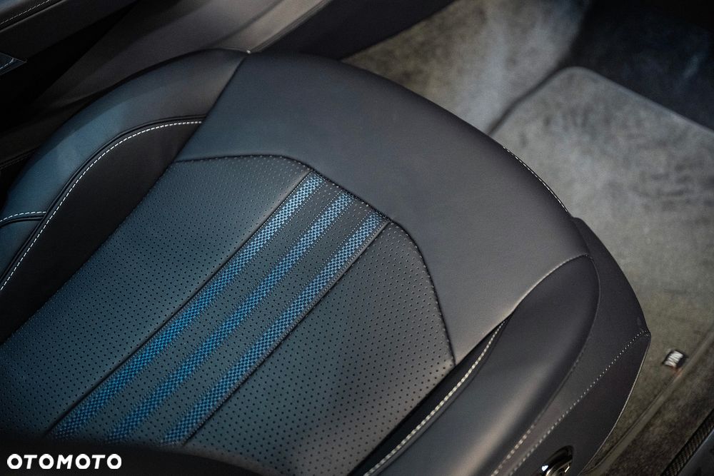 Aston Martin DBX707 - 15