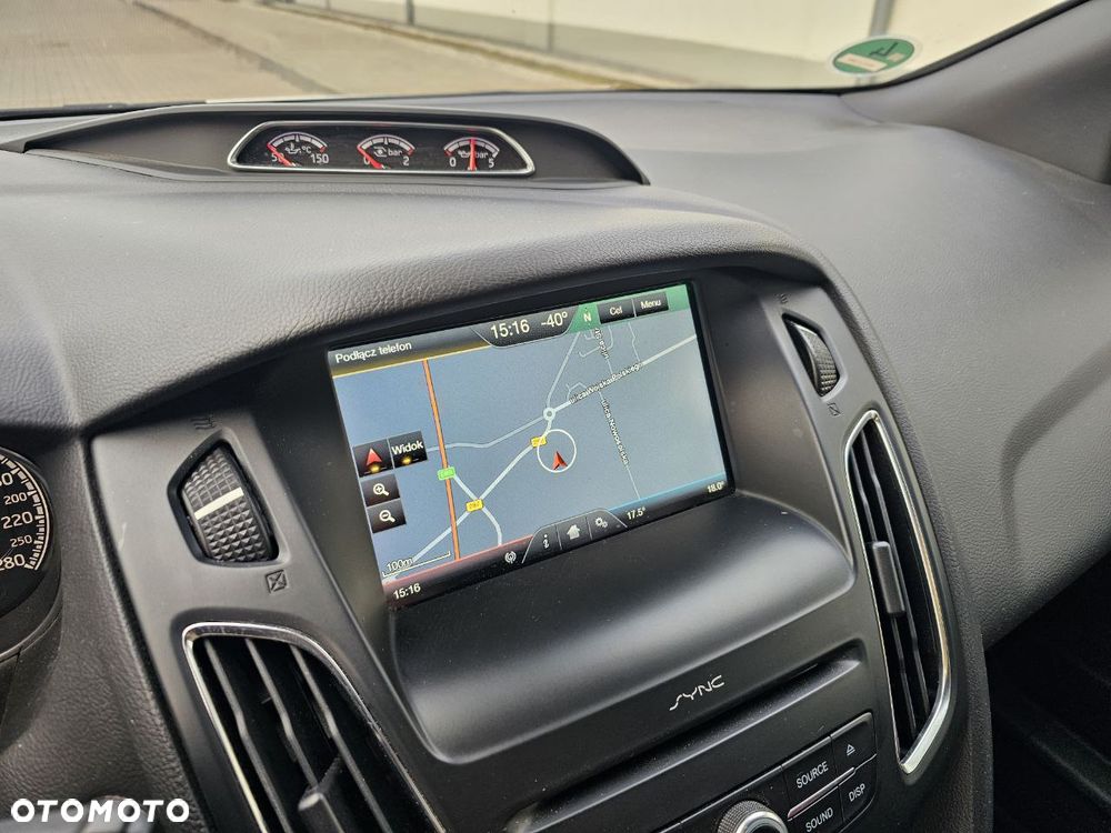 Ford Focus SW ST - 21