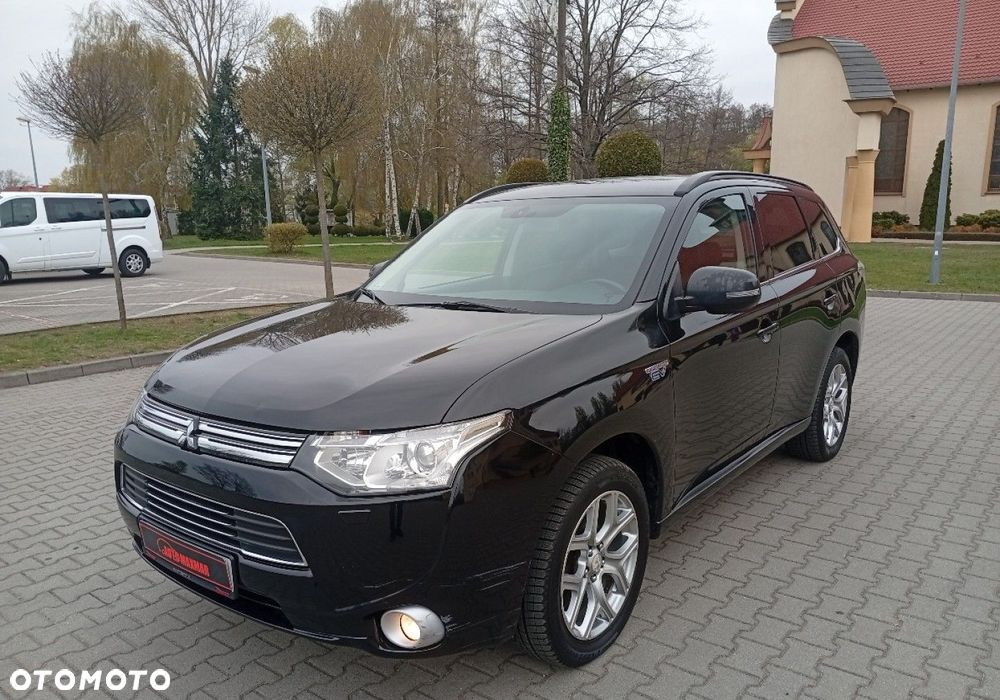 Mitsubishi Outlander - 3
