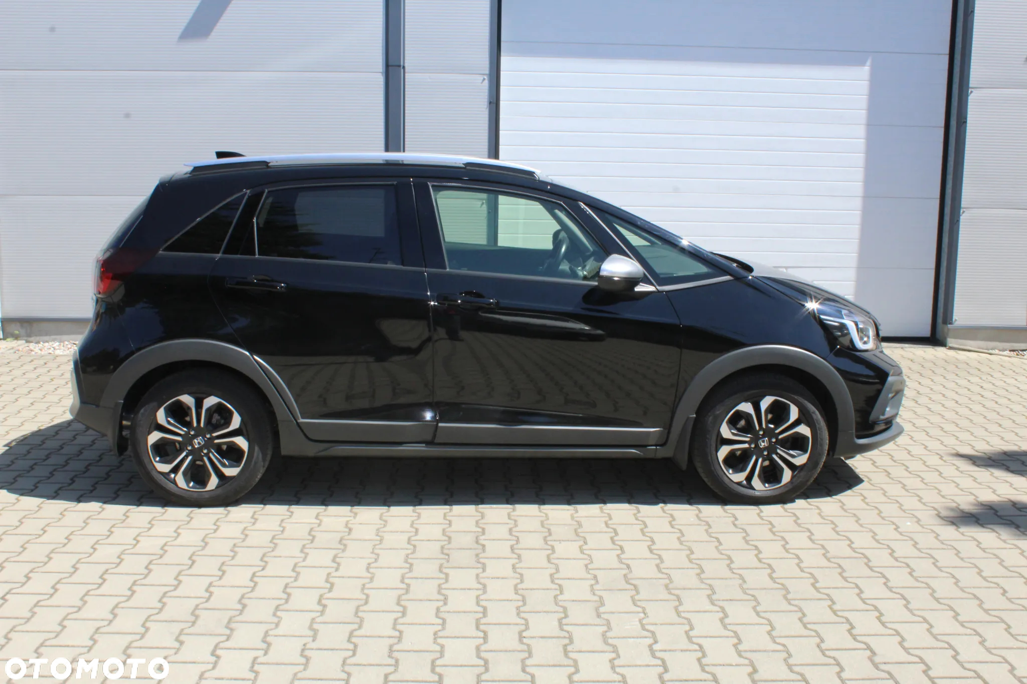 Honda Jazz 1.5 i-MMD Executive Crosstar (Czarny Dach) - 6