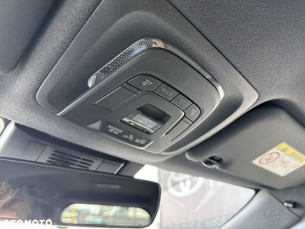 Toyota Corolla 1.8 Hybrid Style - 24
