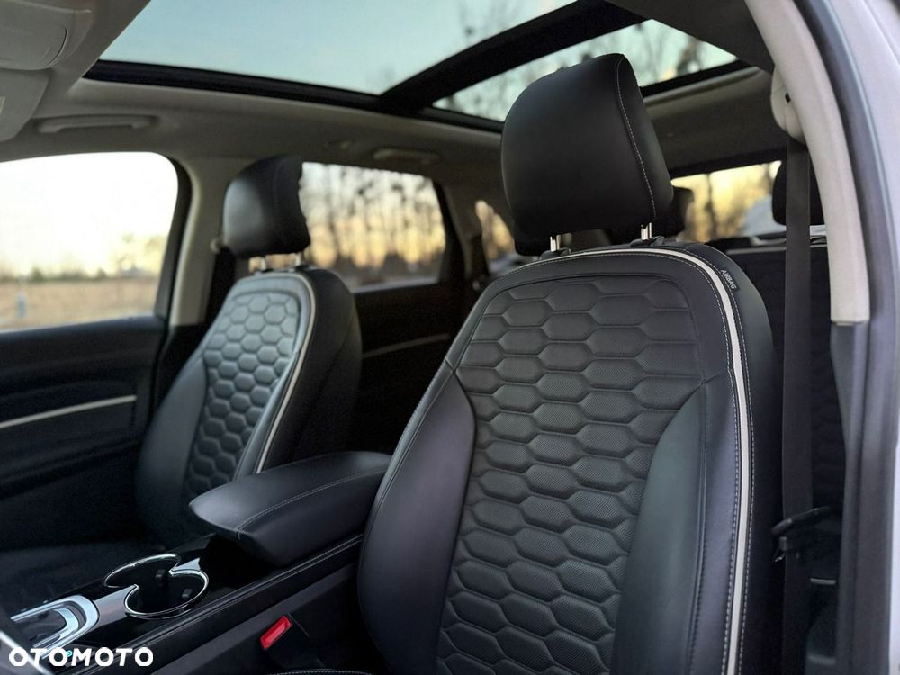 Ford Edge 2.0 TDCi Bi-Turbo 4x4 Vignale - 24