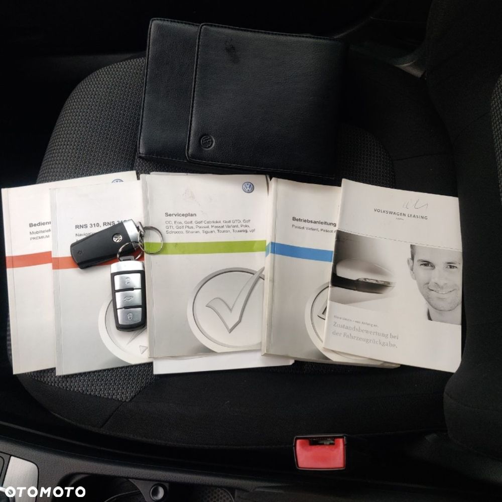 Volkswagen Passat - 37