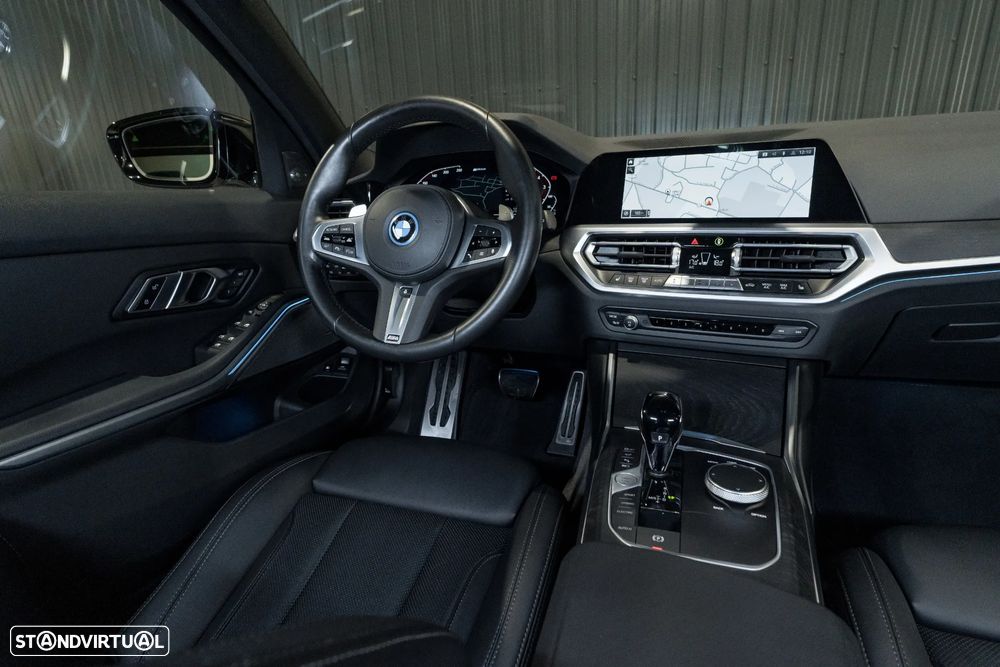 BMW 330 e Touring Pack M Auto - 9