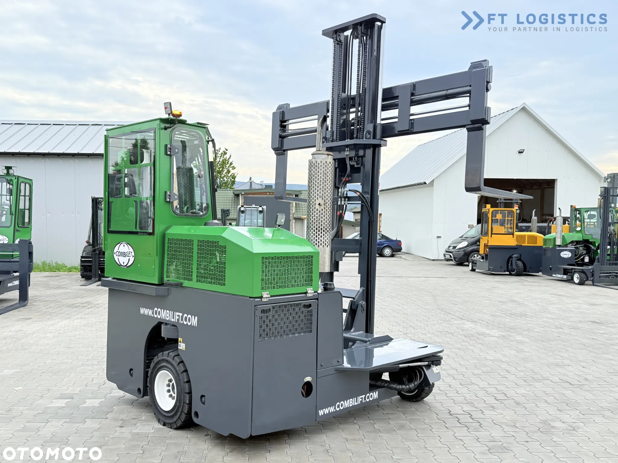 Combilift C3000 / DIESEL / DUPLEX - 4000MM / SZEROKI POZYCJONER WIDEŁ 2700MM / PEŁNA OGRZEWANA KABINA / JEDYNIE 6905H/ STAN - JAK NOWY! - 31