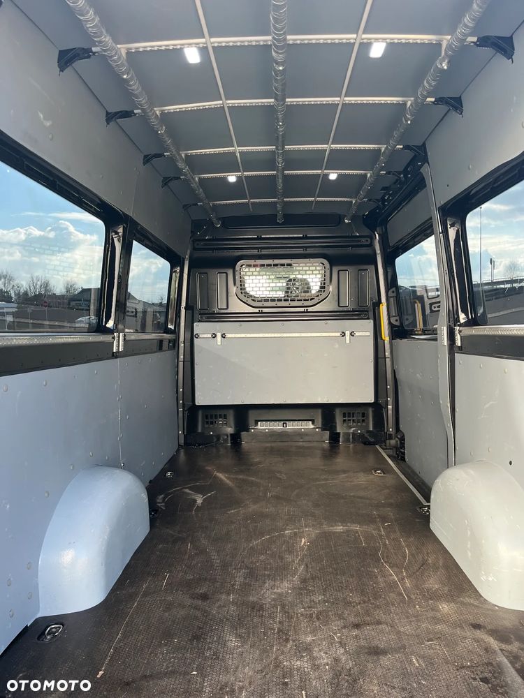 Volkswagen Crafter - 22