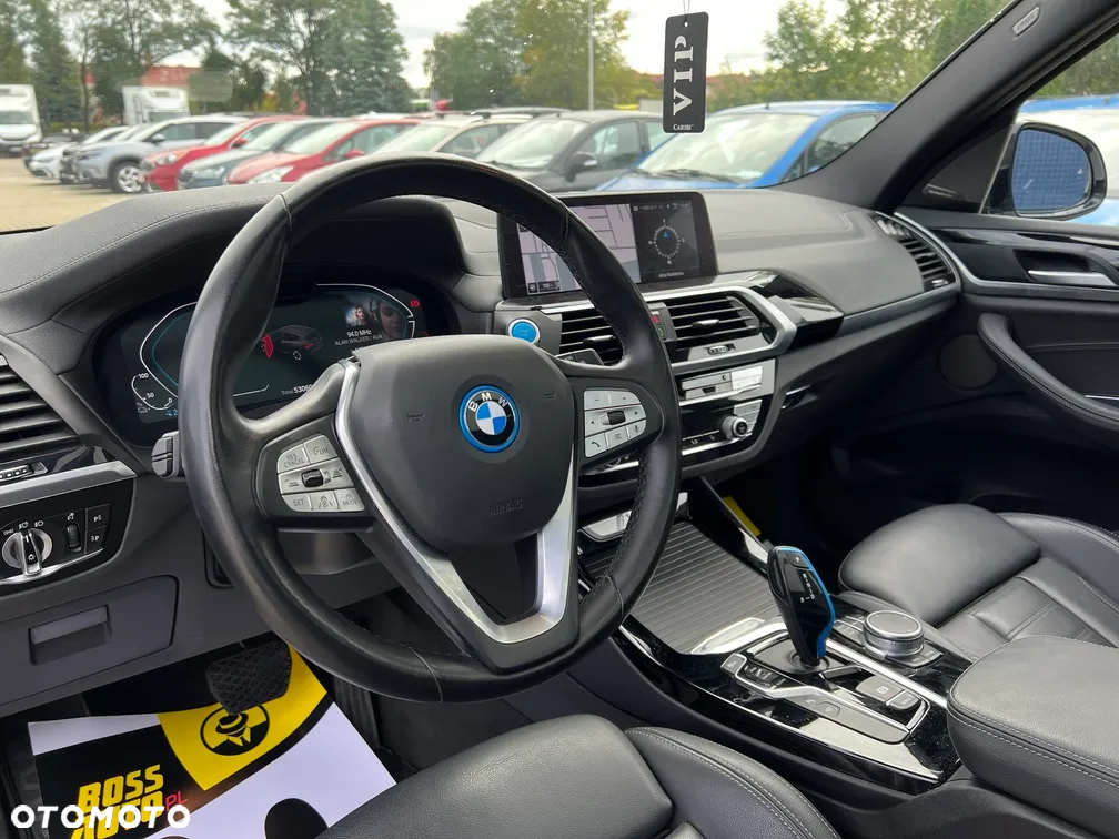 BMW iX3 Standard - 11
