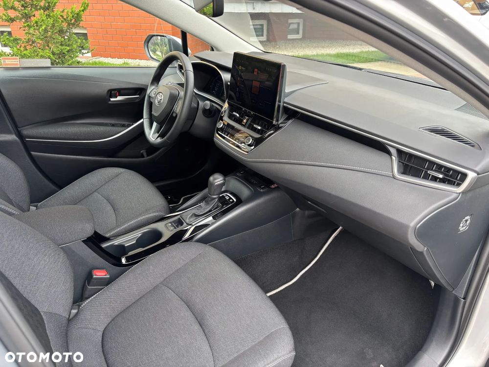 Toyota Corolla 1.8 Hybrid Comfort - 27