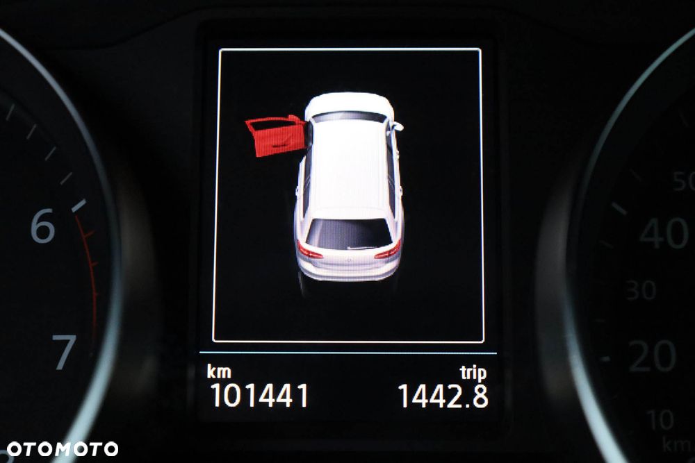 Volkswagen Passat - 14