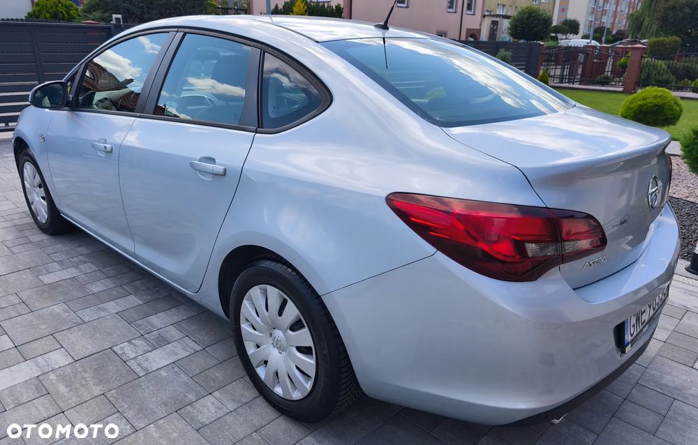 Opel Astra 1.4 T Active EU6 - 7