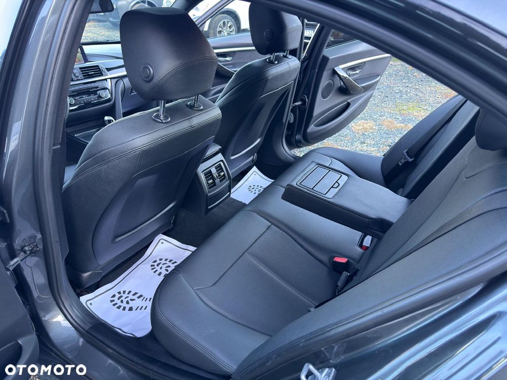 BMW Seria 3 330i GPF xDrive M Sport - 23