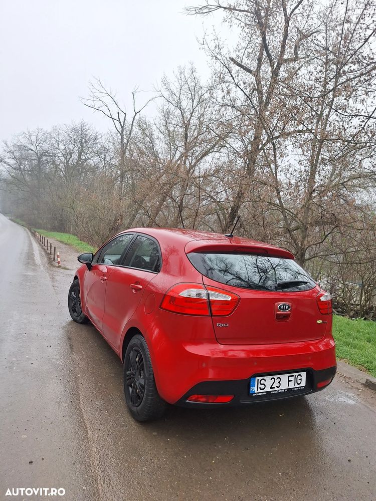 Kia Rio - 4