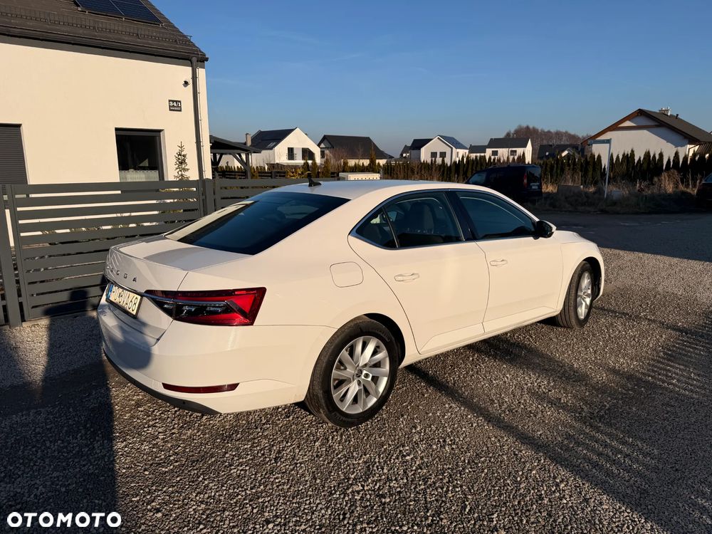Skoda Superb 1.5 TSI Ambition DSG - 4