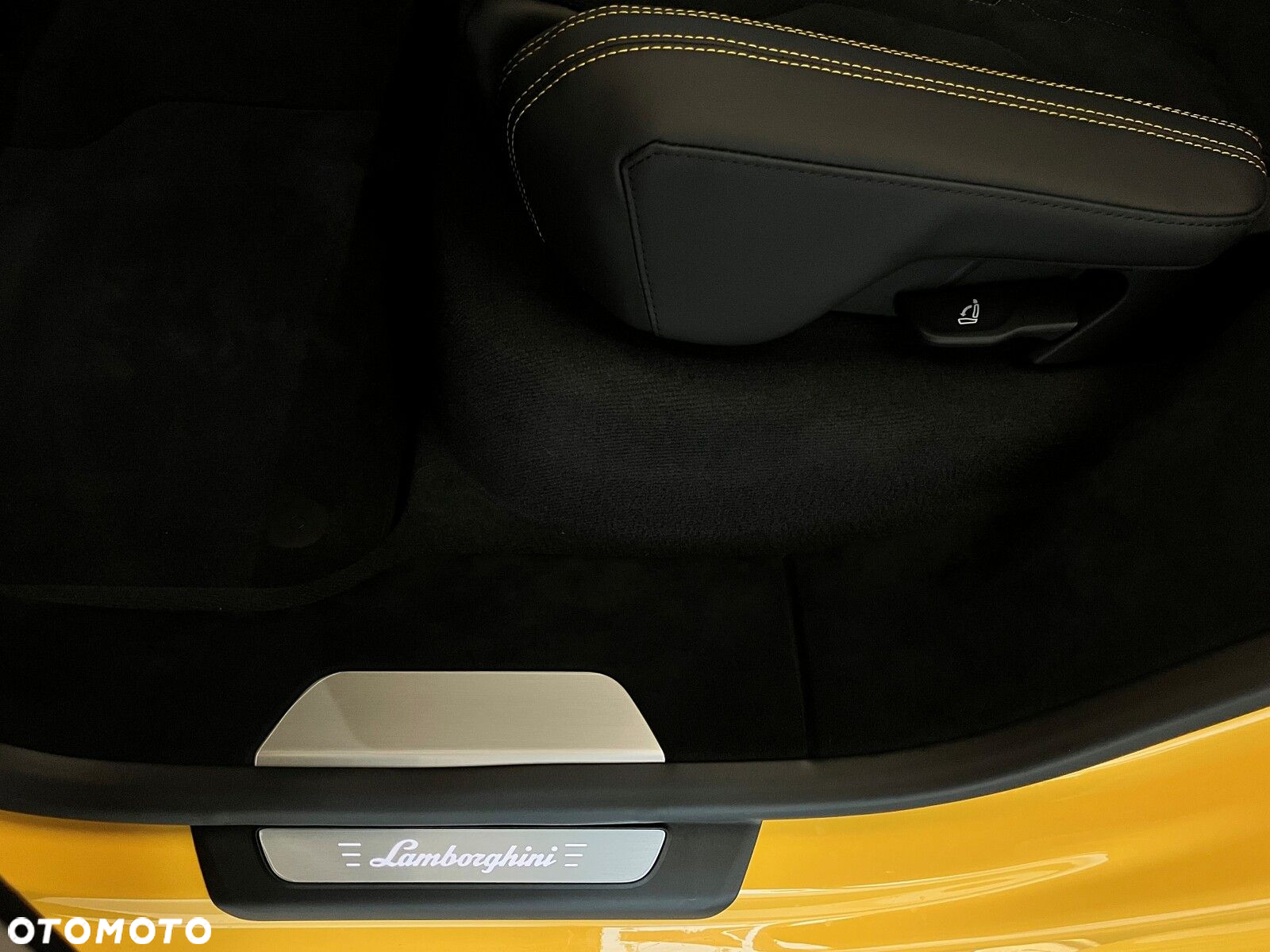 Lamborghini Urus - 17