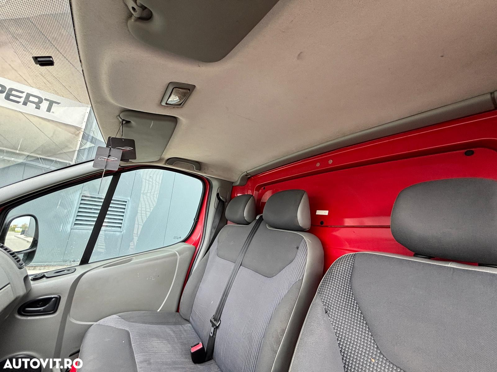 Opel Vivaro - 12