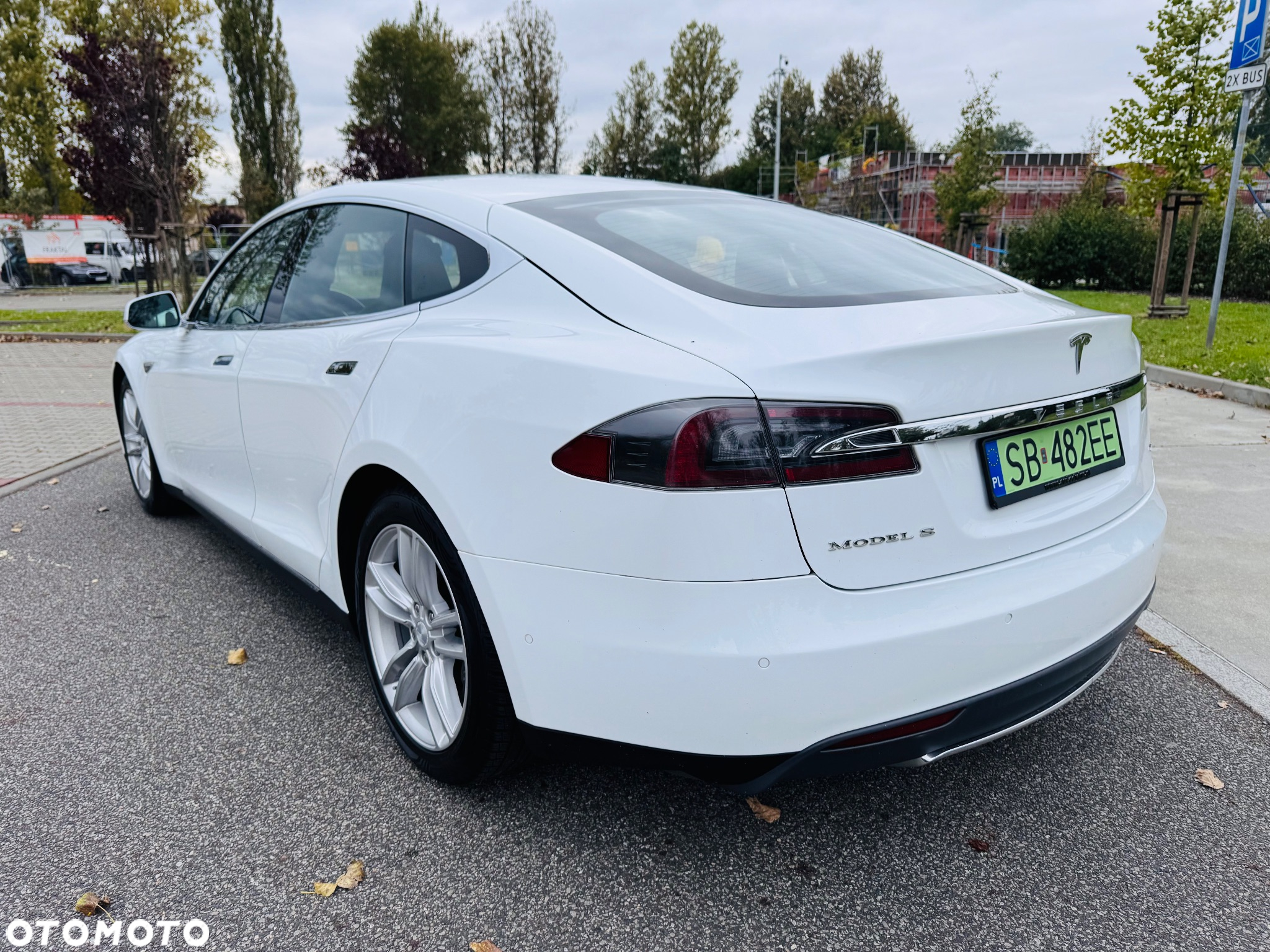 Tesla Model S Standard - 14