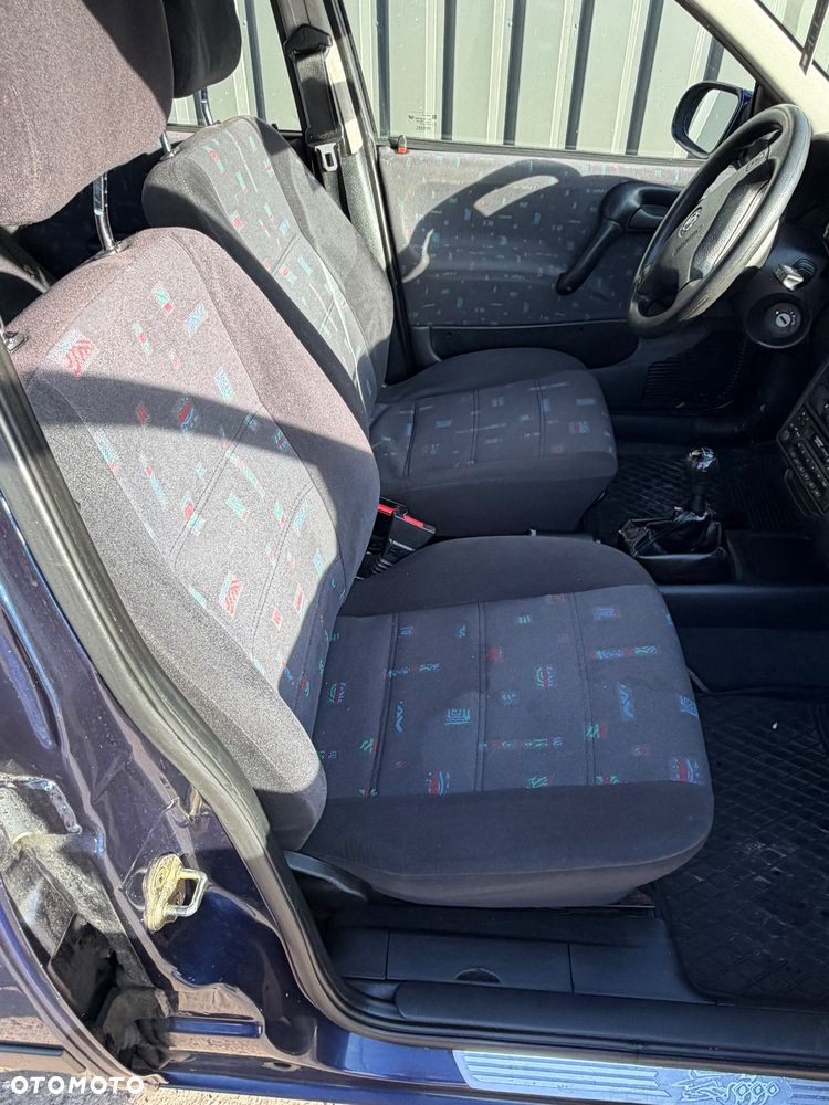 Opel Corsa 1.2 City 16v - 30