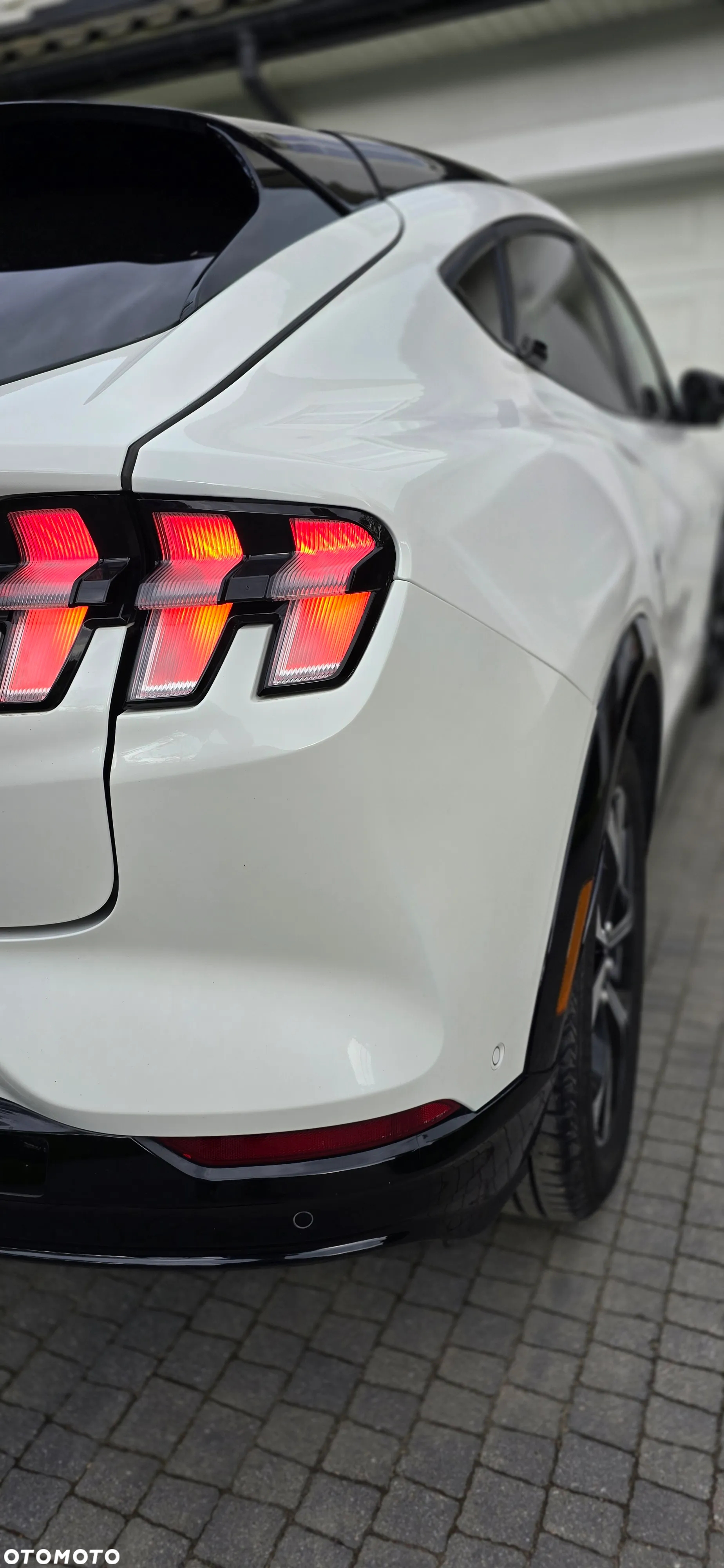 Ford Mustang Mach-E 98kWh AWD Premium - 17