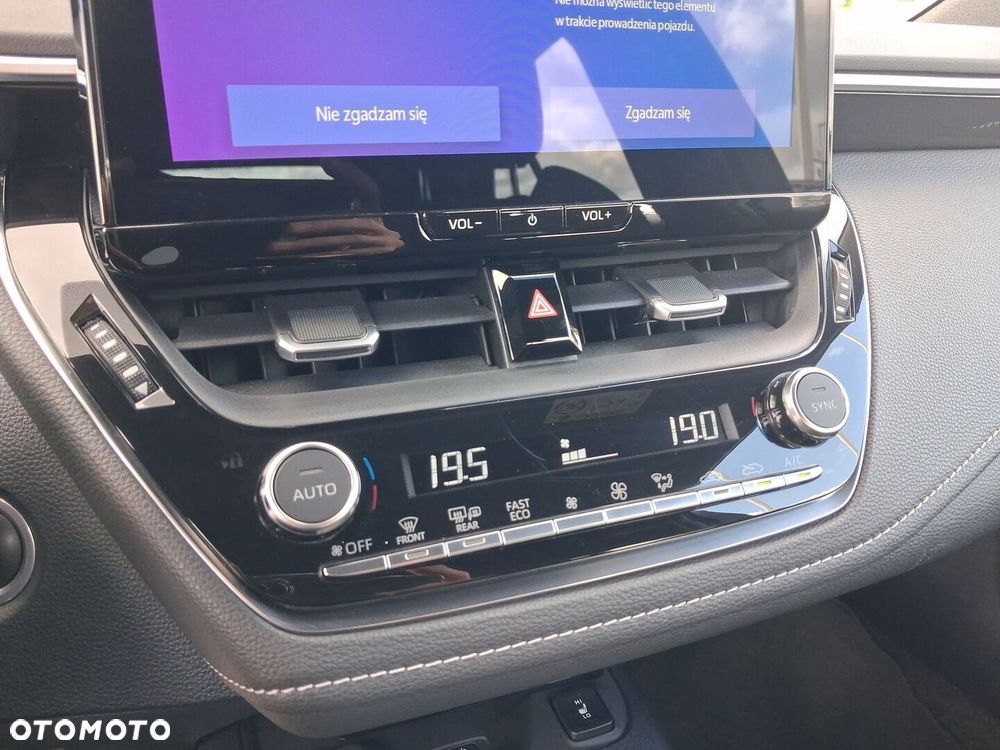 Toyota Corolla 1.8 Hybrid Comfort - 29