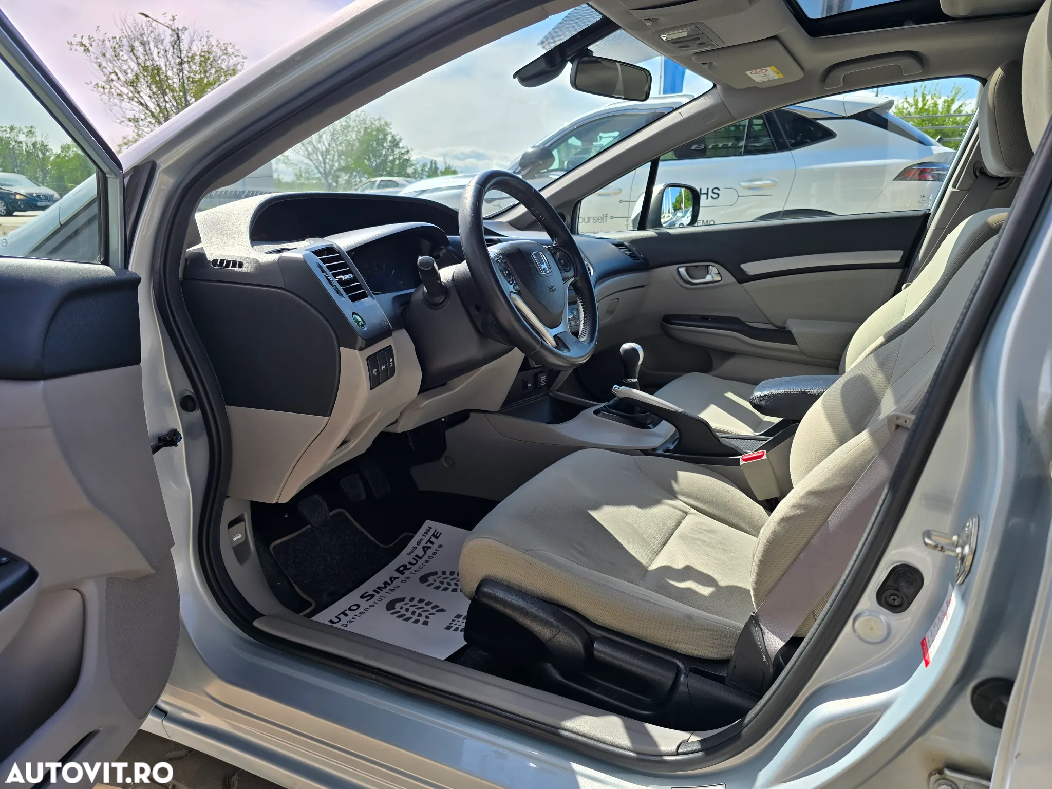 Honda Civic 1.8 i-VTEC MT Executive - 17