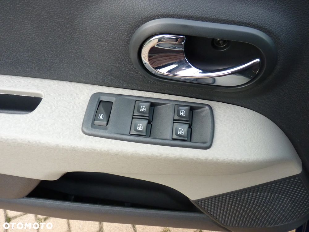 Dacia Lodgy 1.2 TCe Prestige S&S - 16