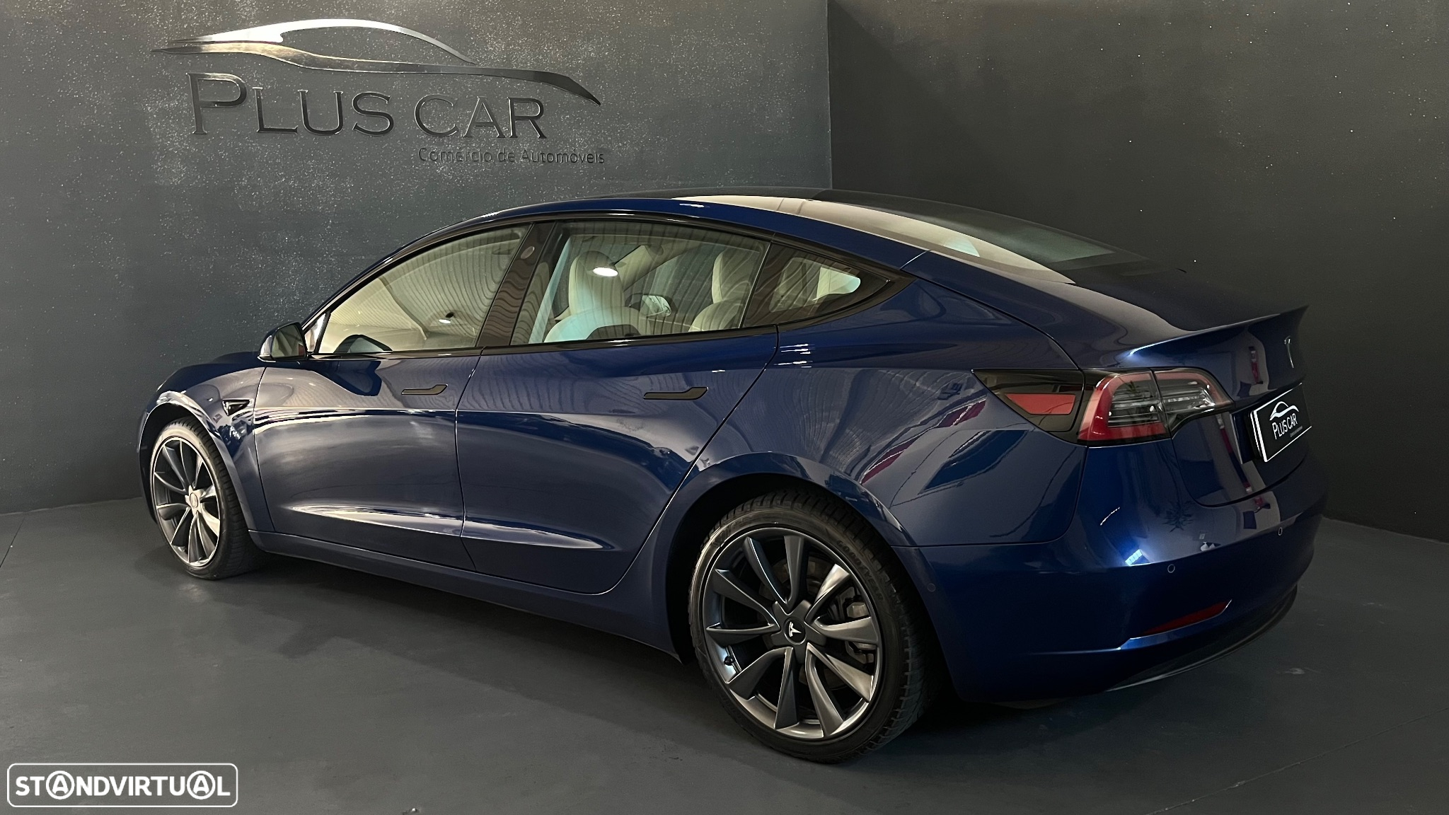 Tesla Model 3 Long-Range Dual Motor AWD - 4