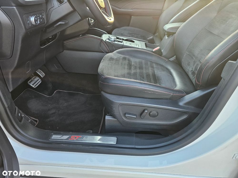 Ford Kuga - 13