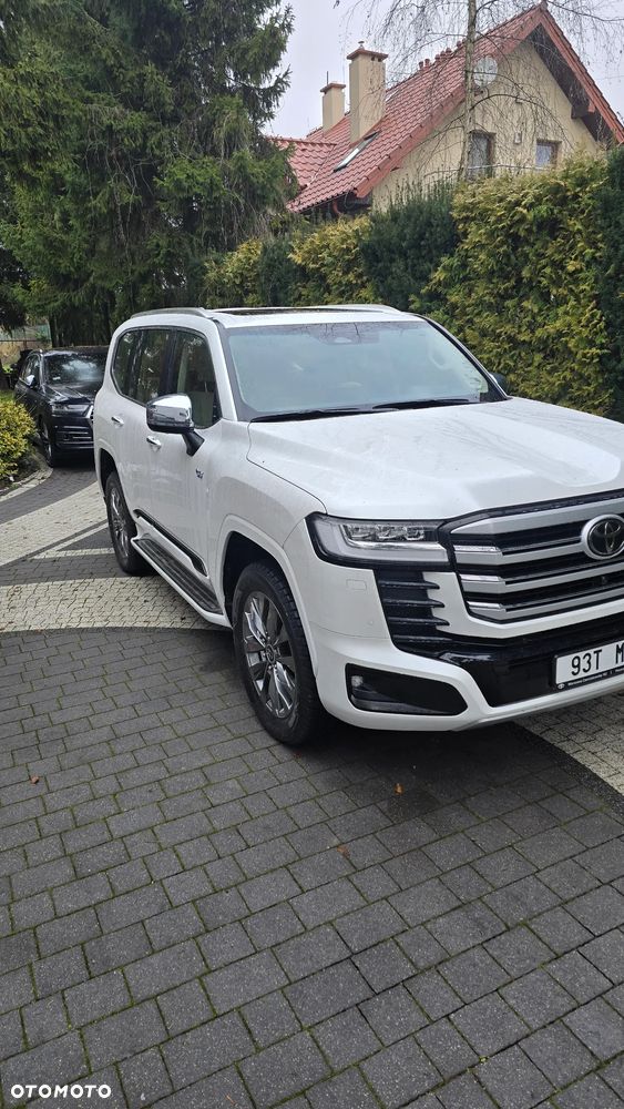 Toyota Land Cruiser - 3