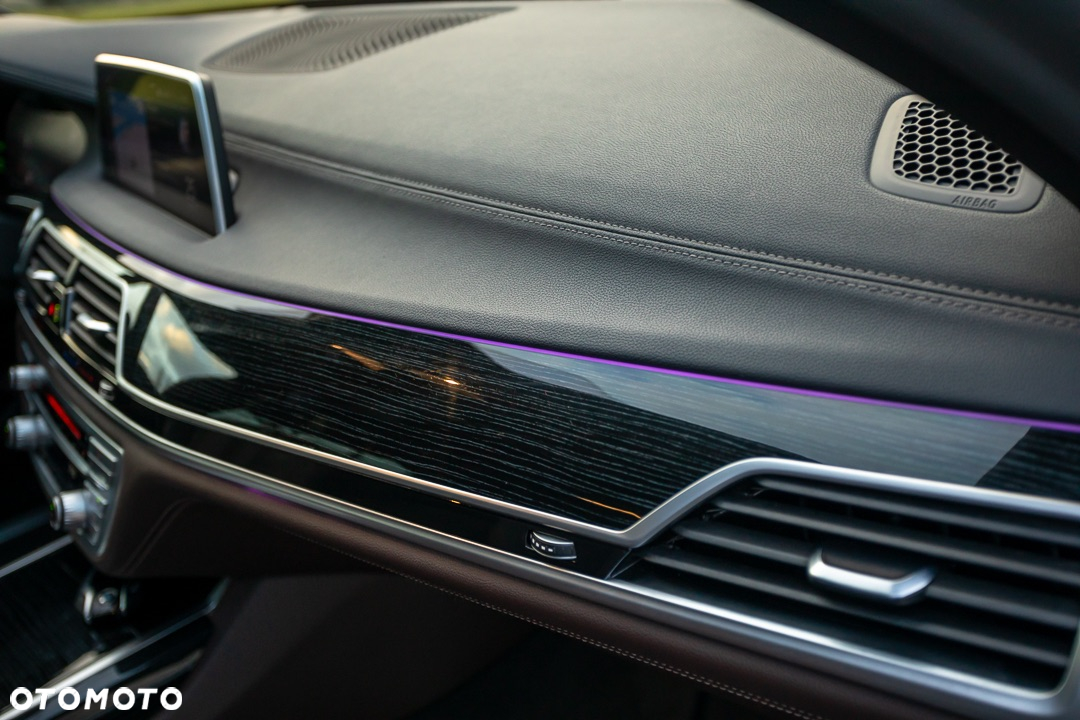 BMW Seria 7 - 23