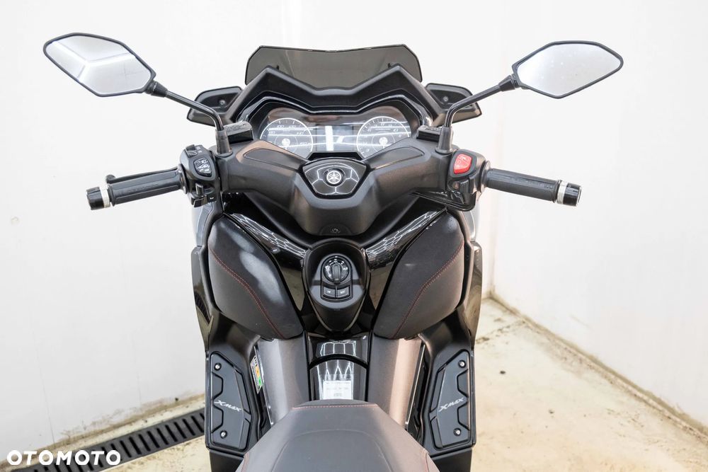 Yamaha X-max - 15