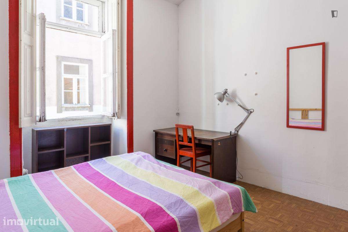 Quarto - localizado em Cedofeita Porto - Grande imagem: 3/24