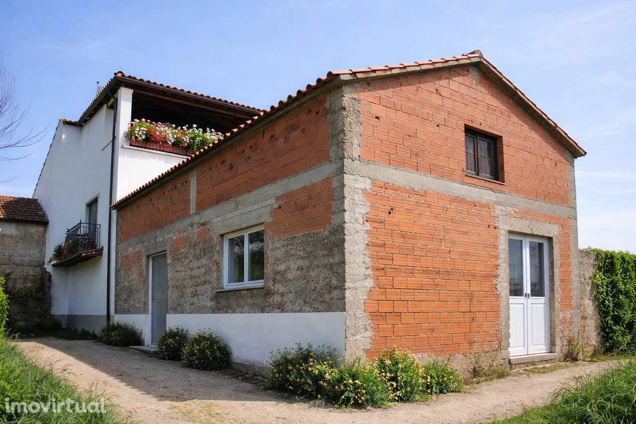 Moradia com 6 Quartos e Terreno – Ideal Turismo Rural | 20 min Coimbra - Grande imagem: 3/10