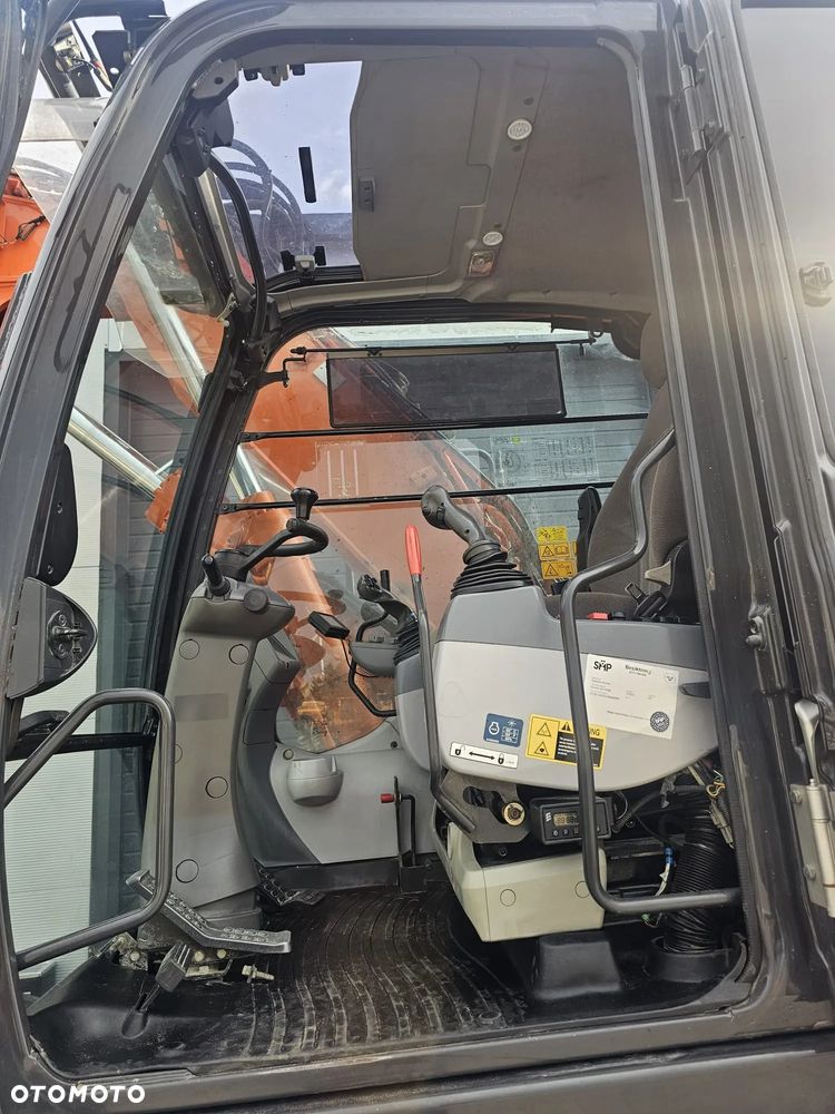 Hitachi ZX140W-5B - 9