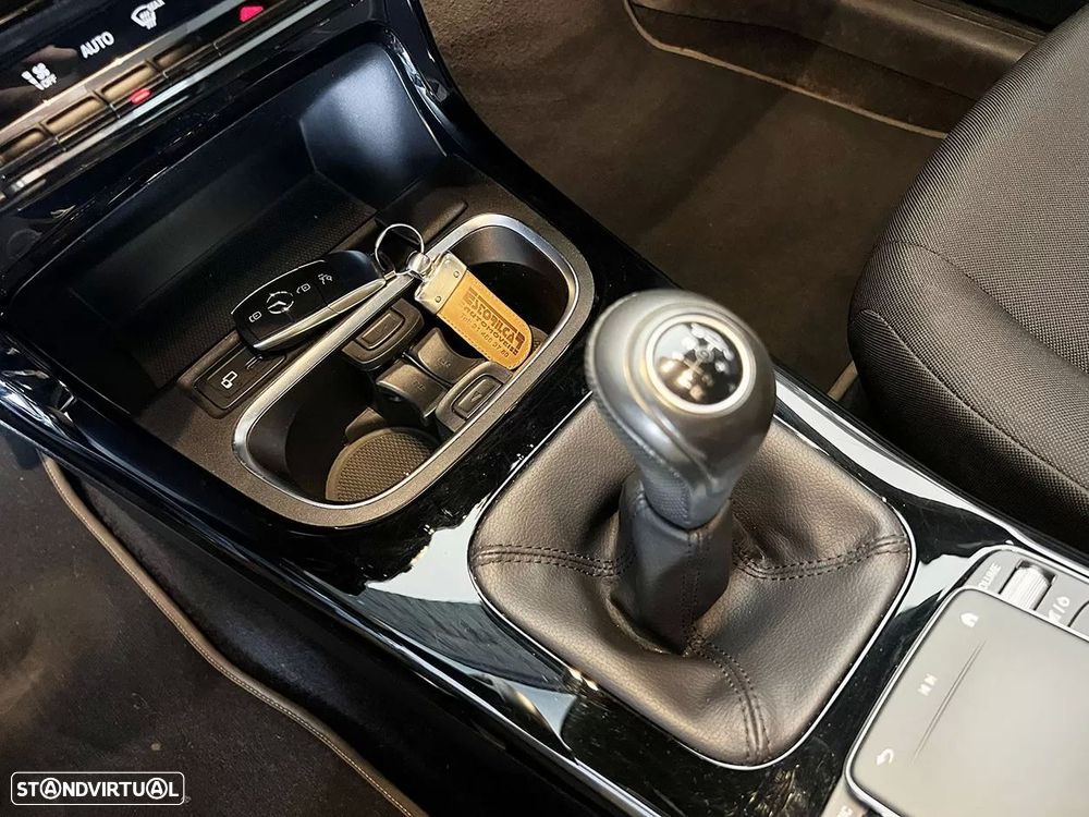 Mercedes-Benz CLA 180 d Shooting Brake Style - 16