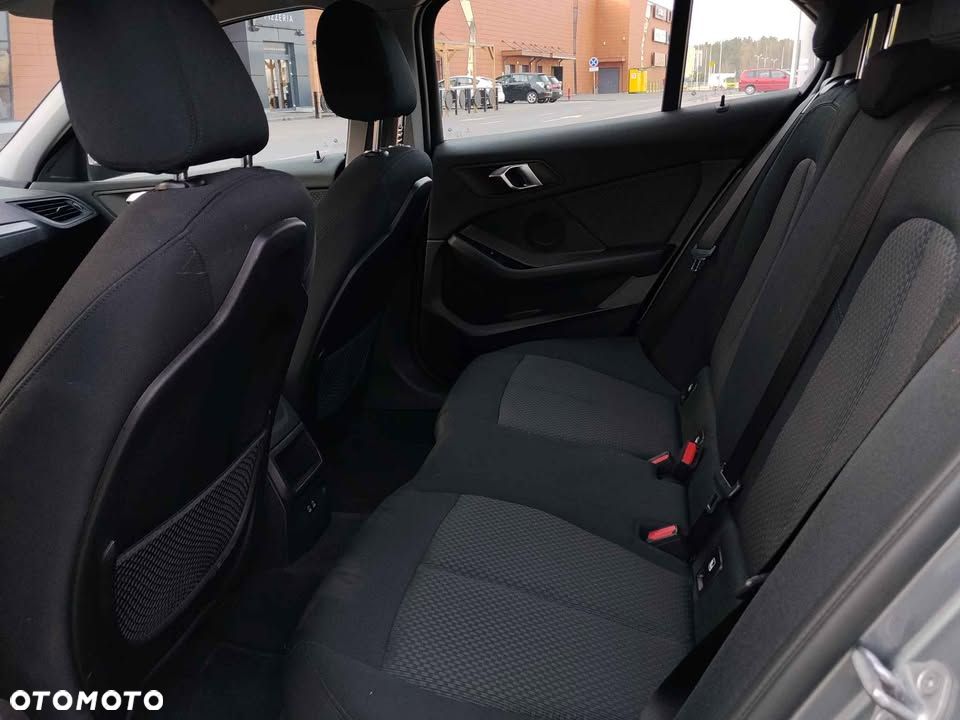 BMW Seria 1 118i - 11