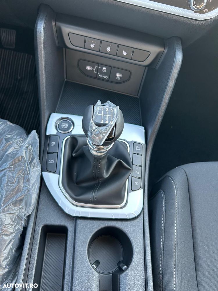 Kia Sportage 1.6 T-GDI 6MT 4x2 Urban - 16