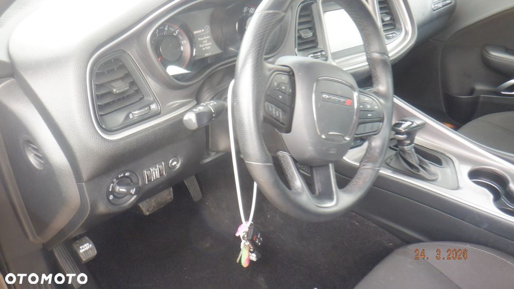 Dodge Challenger - 6