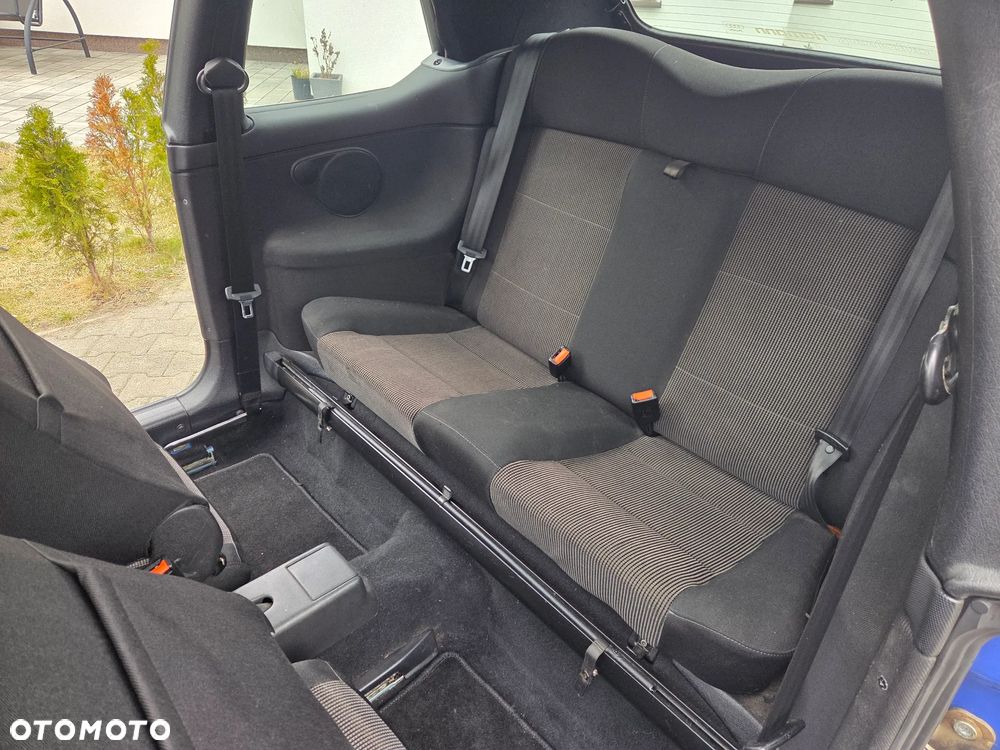 Volkswagen Golf 1.6 - 16