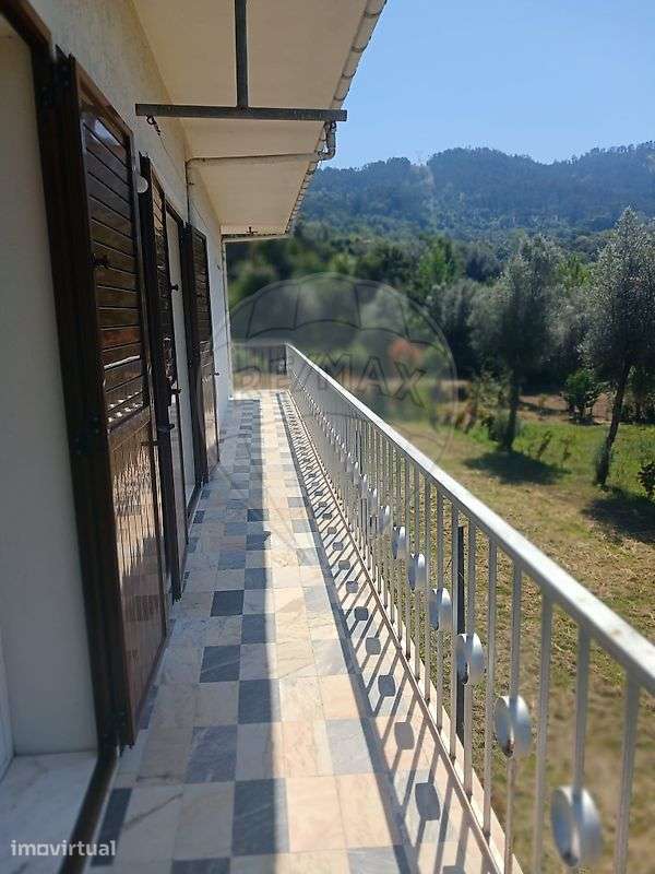 Moradia T4 para venda - Grande imagem: 2/3
