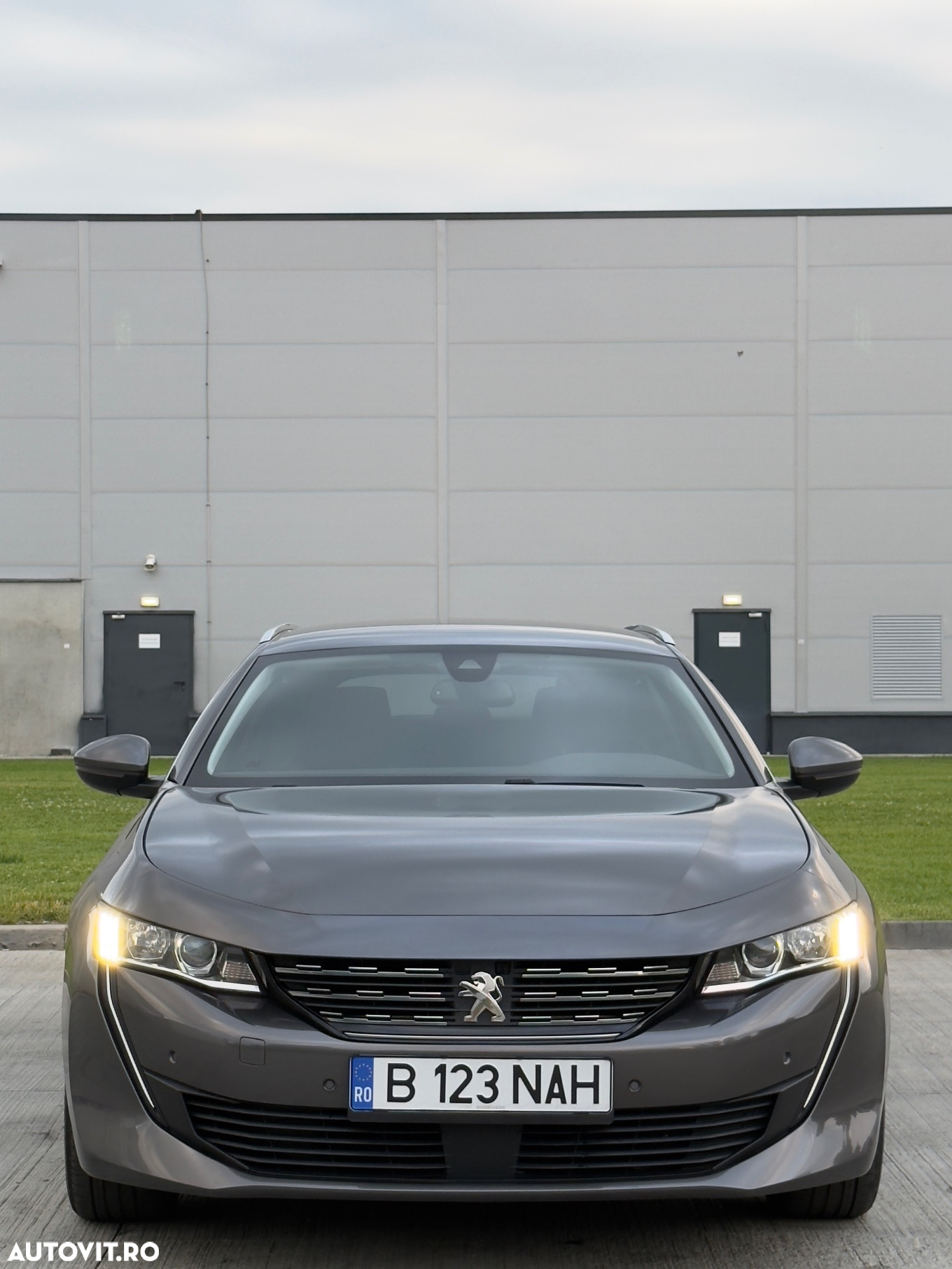 Peugeot 508 BlueHDi 130 EAT8 Allure Pack - 32